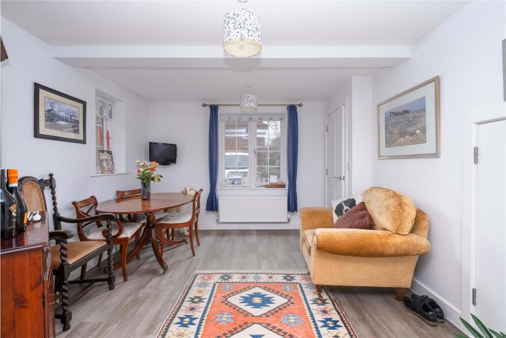 House in New Forest, Old Milton, New Milton - More