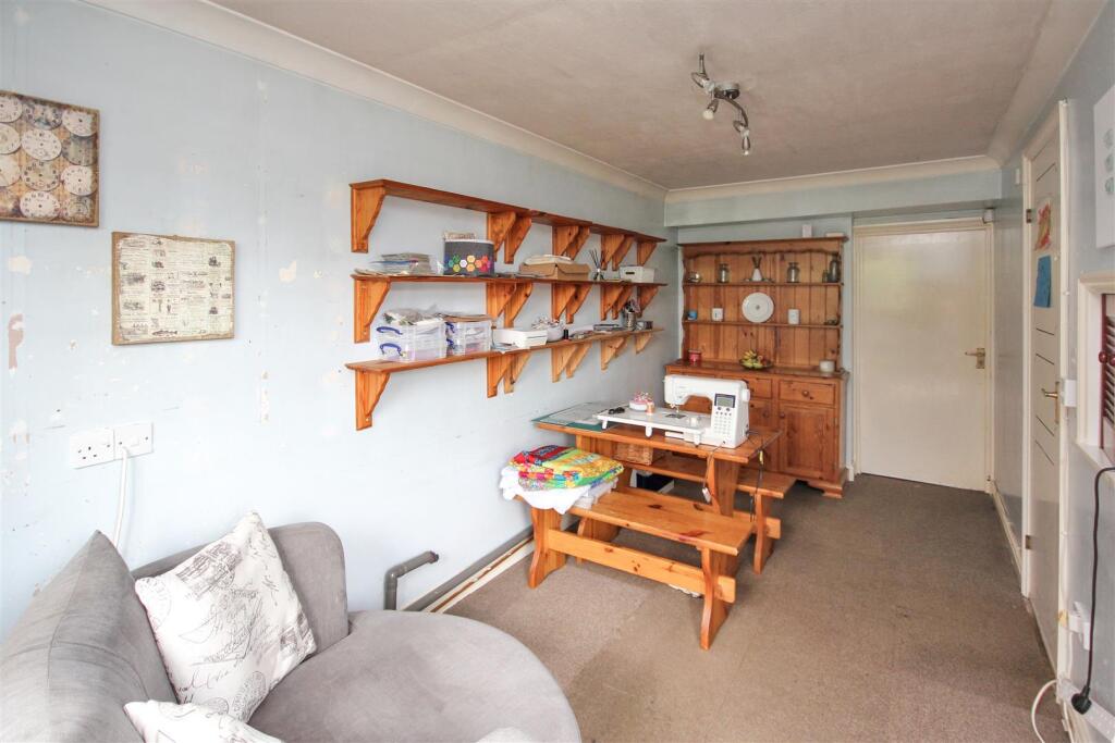 Grange Road, Wellingborough - View 5