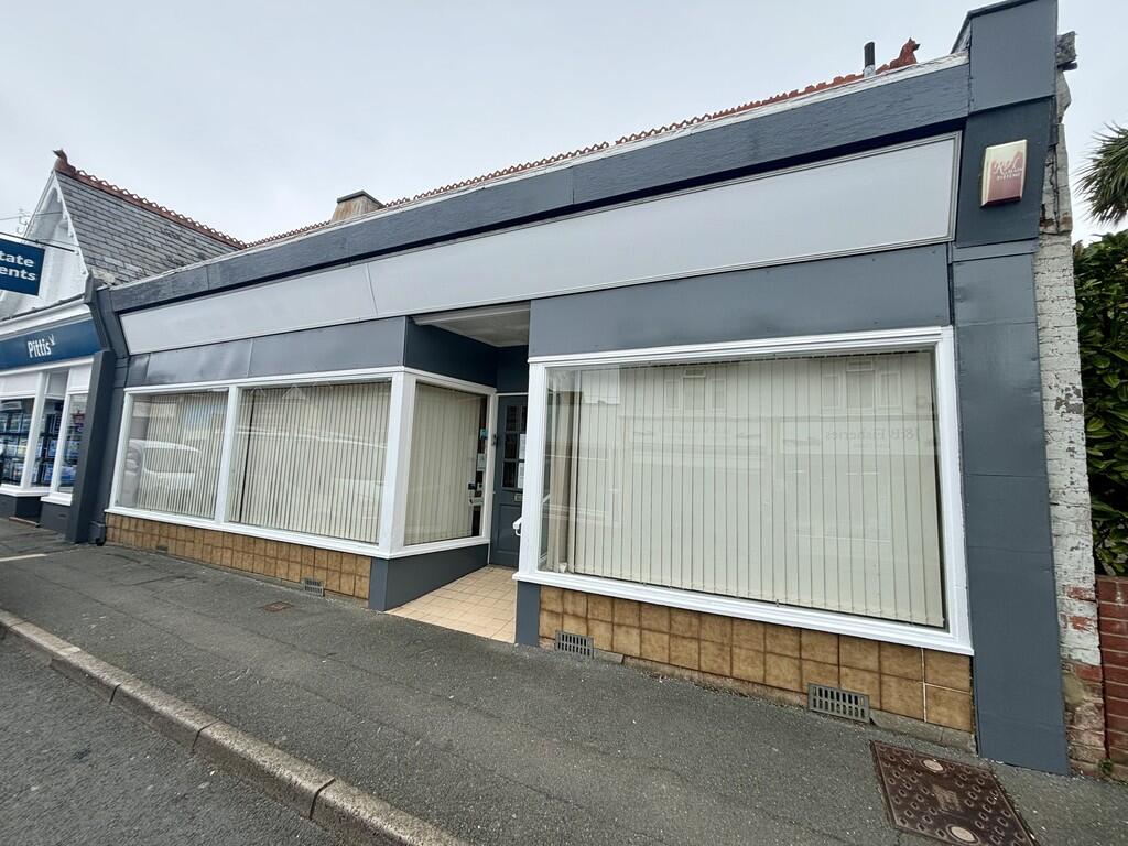 Main image of property: Avenue Road