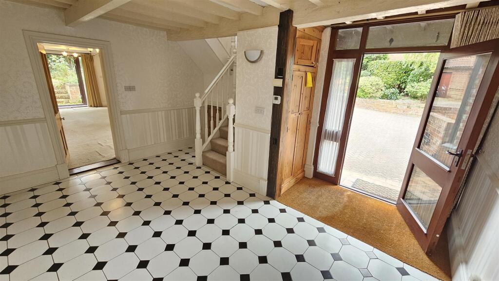 Long Acre, Bingham, The Coach House photo 3