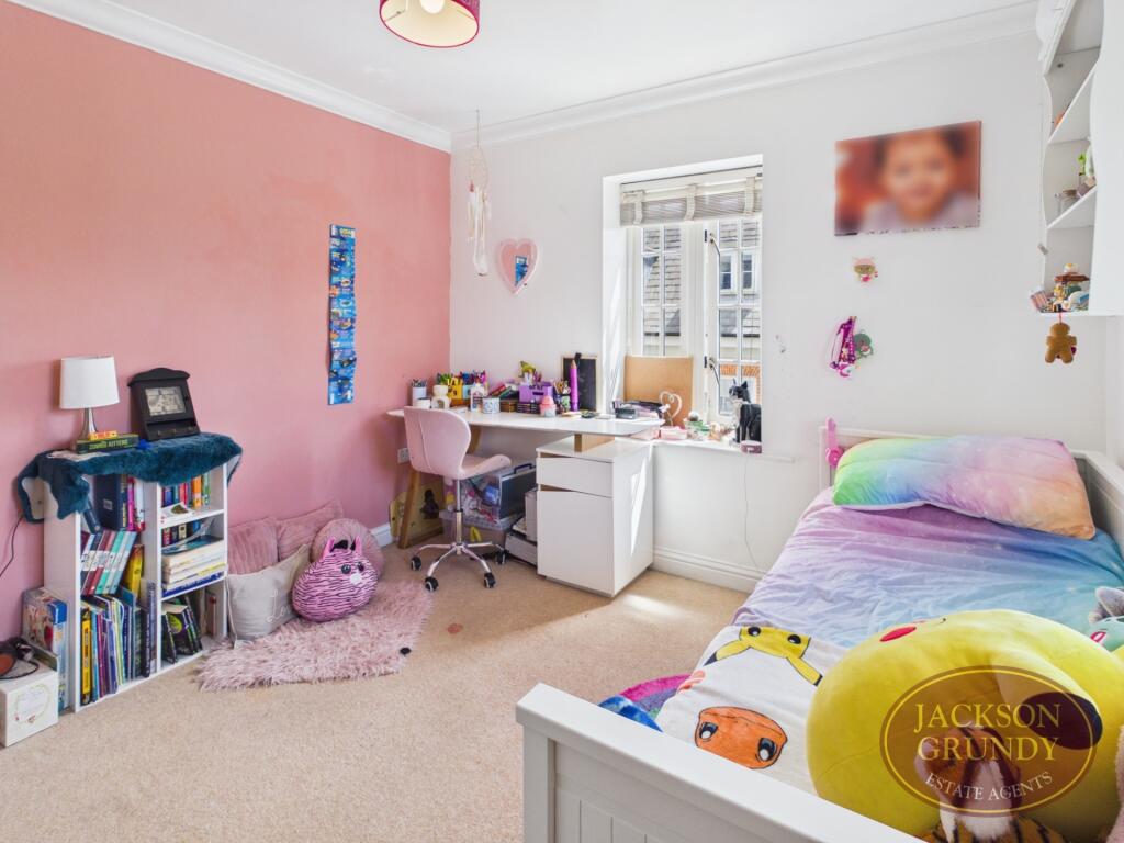 House in Northampton - More