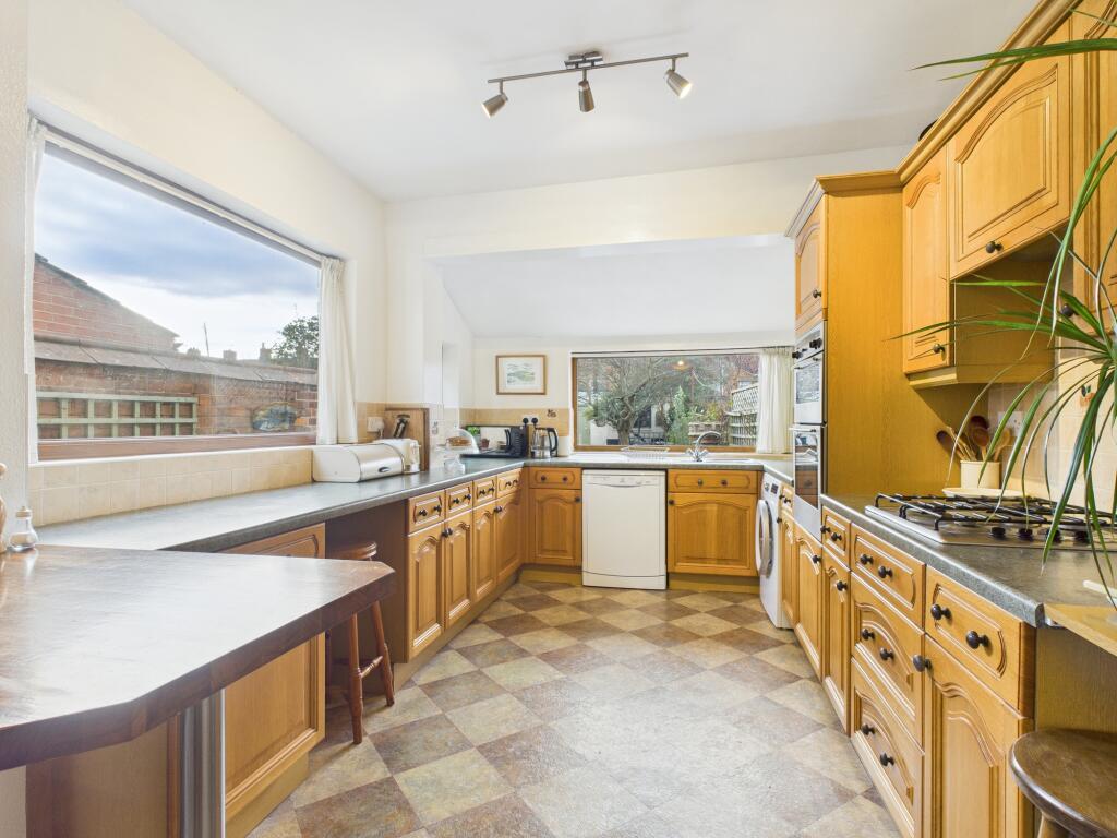 Coronation Road, Bridgwater photo 3