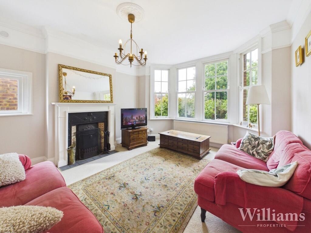 House in Aylesbury, Walton - View 2