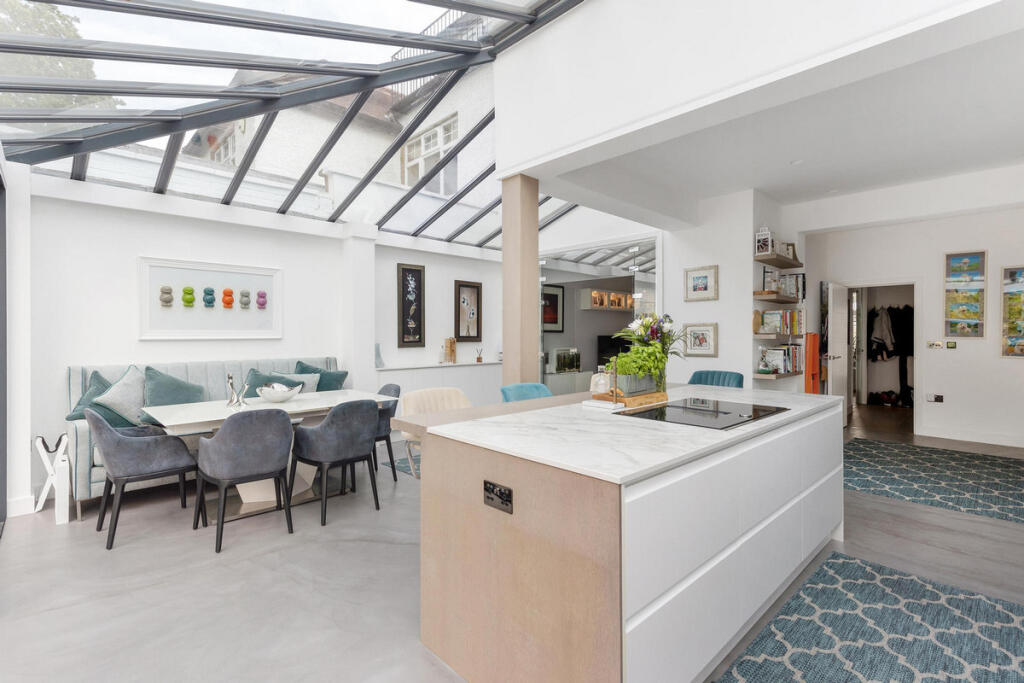 House in London - View 4