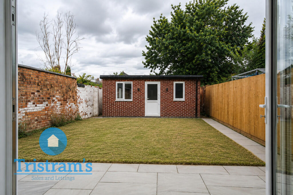 House in Nottingham - View 4