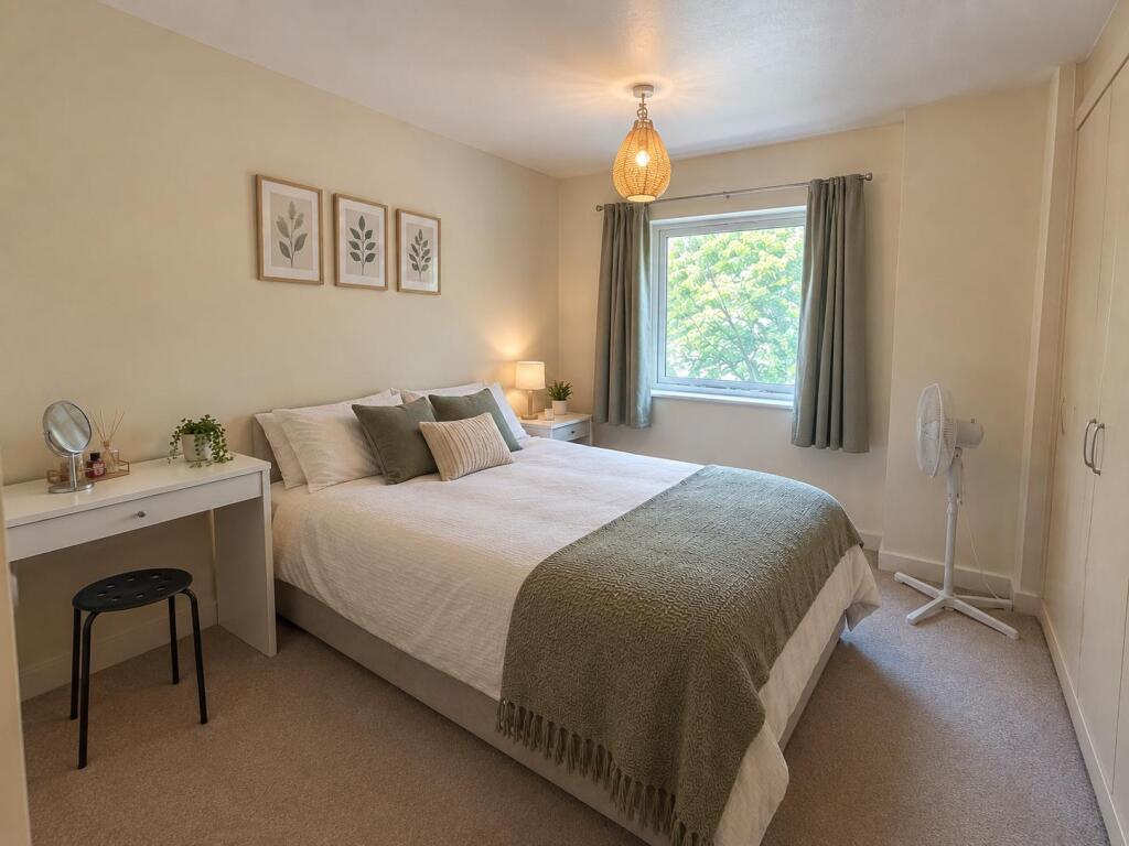 Apartment in Southampton - View 4