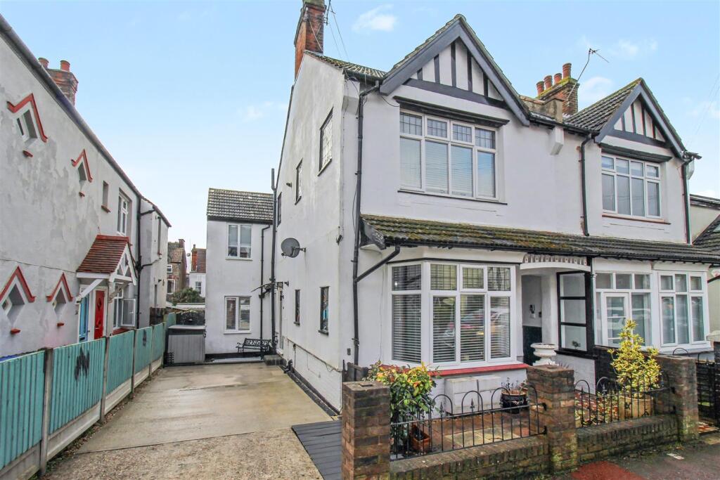 Main image of property: Maple Avenue, Leigh-on-sea