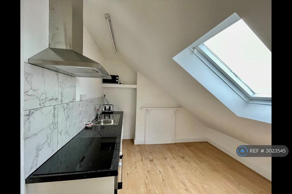 Apartment in Bournemouth - View 5