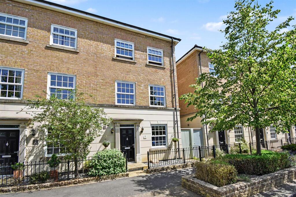 Main image of property: The Avenue, Corby