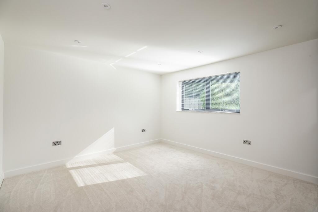 Additional image 12 of De Redvers Road, Poole, 