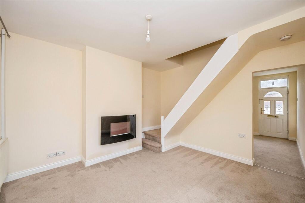 House in Tamworth, Staffordshire - More