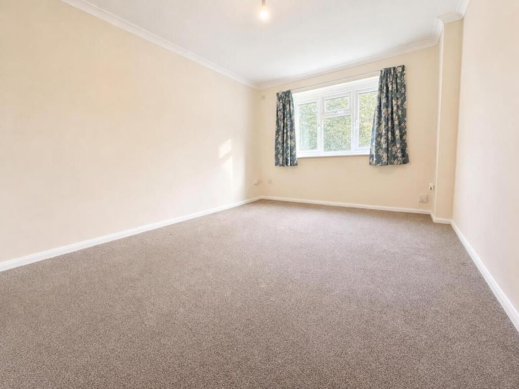 Apartment in Chelmsford - View 2
