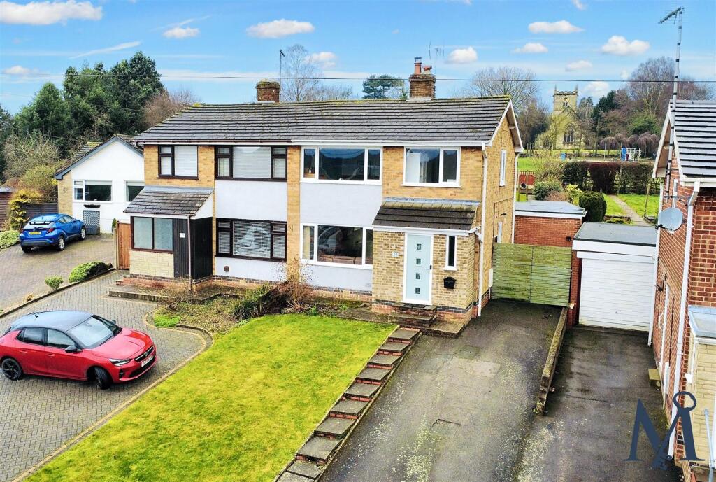 3-bed semi-detached on Holyoake Drive, Heather, Coalville, £250,000