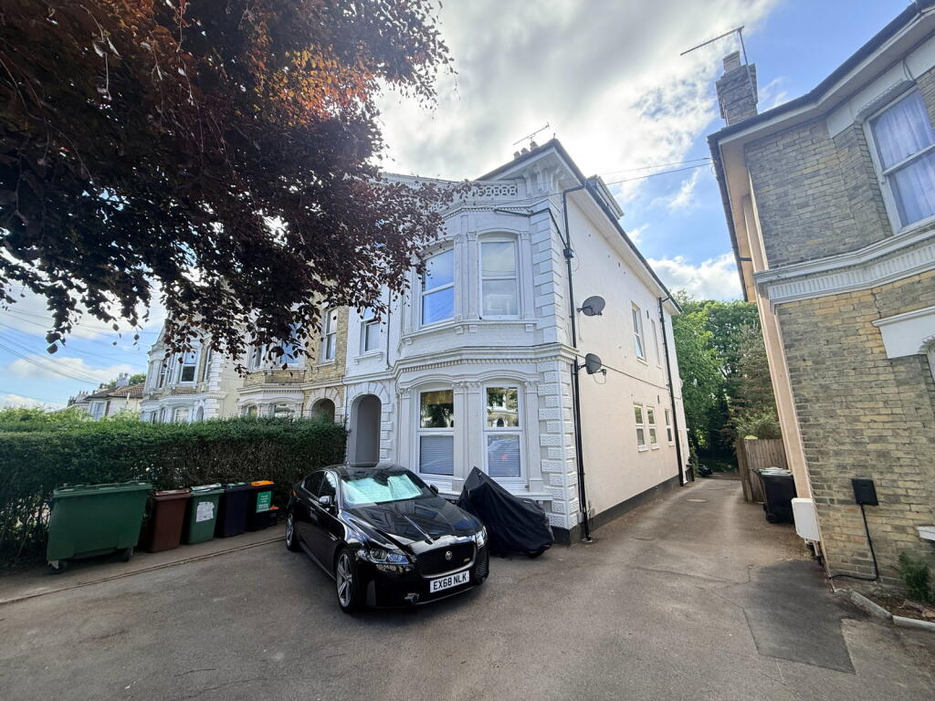 Main image of property: Upper Grosvenor Road, Tunbridge Wells, TN1 2EX