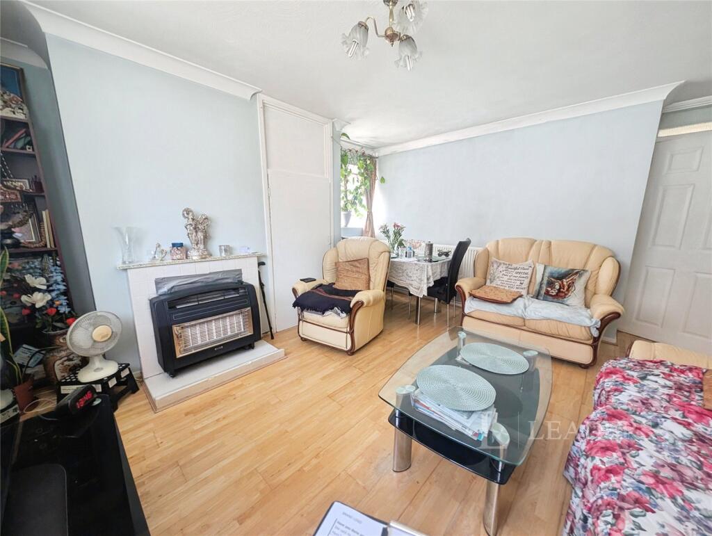 Tatwin Crescent, Southampton, Hampshire photo 4