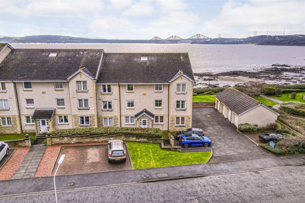 Main image of property: 27 Spinnaker Way, Dalgety Bay, KY11 9GH