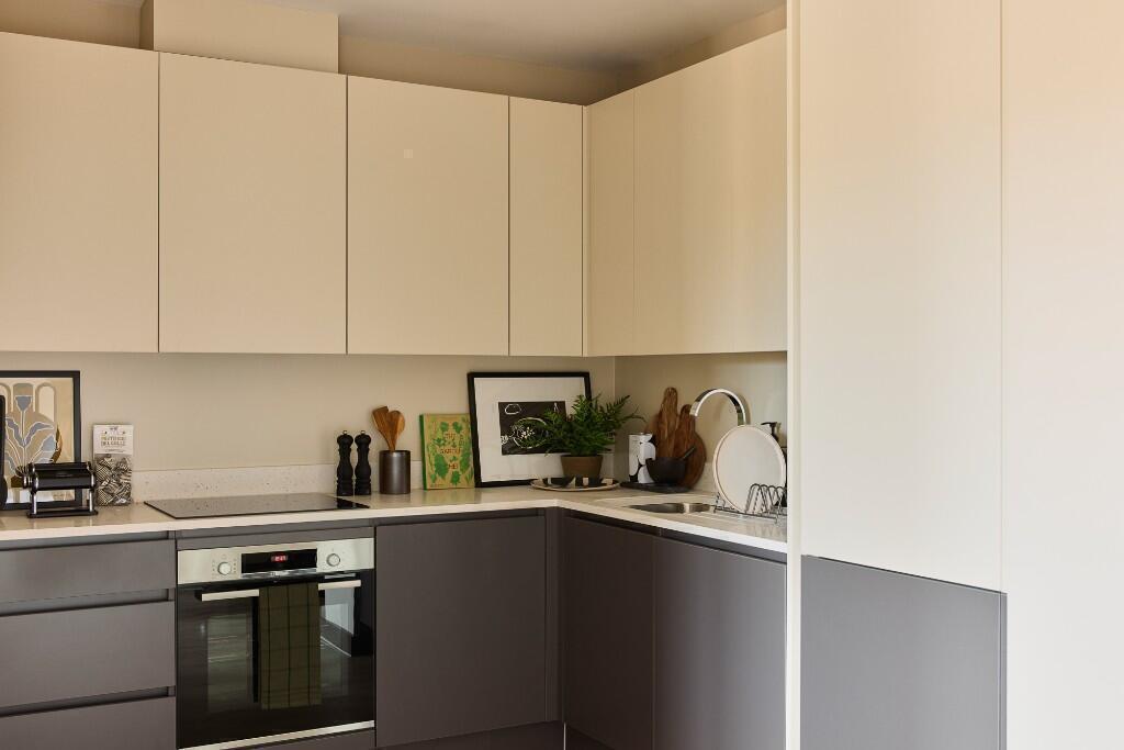 Apartment in London - View 5