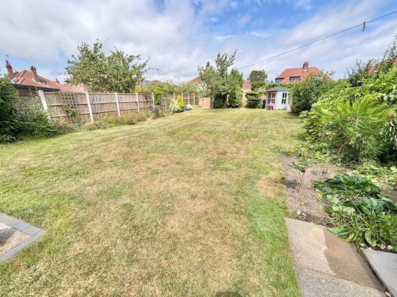 Gournay Avenue, Gorleston photo 2