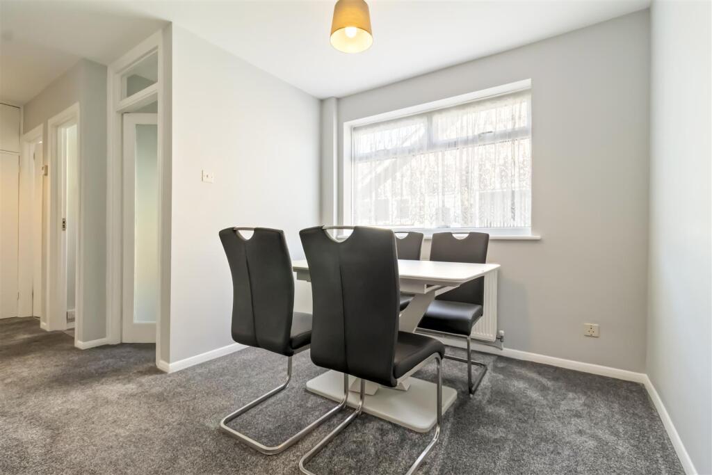 House in Worthing, Durrington - More