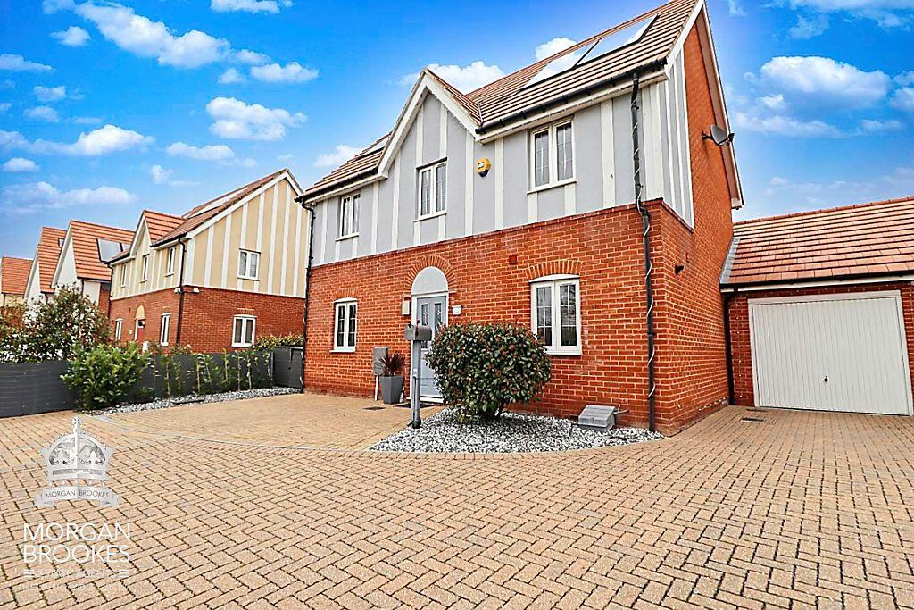 Main image of property: Barnmead Meadow, Grays