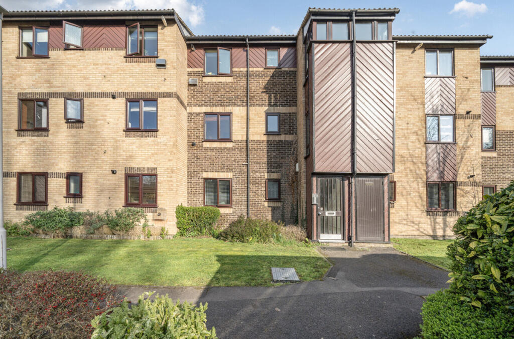 Main image of property: St. Pauls Court, Reading, RG1