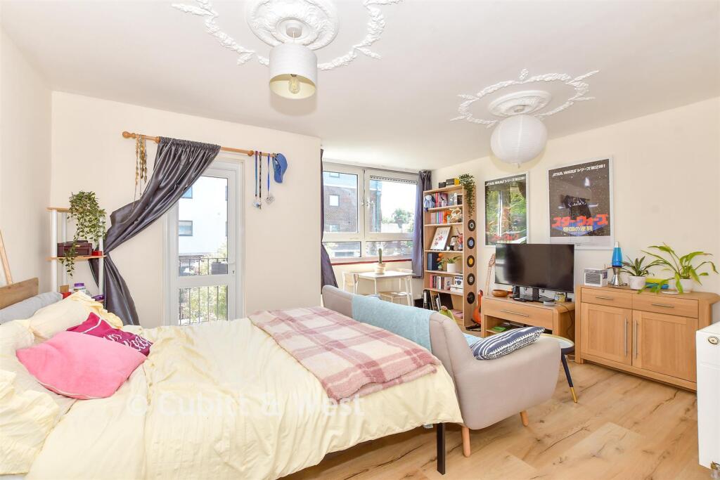 Fyning Street, Portsmouth, Hampshire - View 3