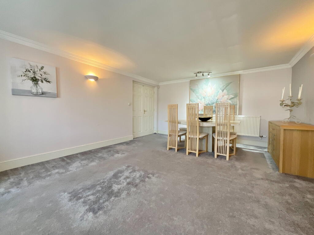 Apartment in Preston - More