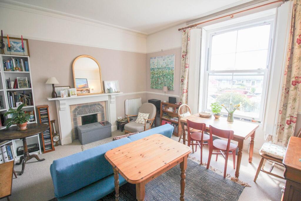 Montpelier**Charming Hall Floor Flat**Share of Freehold**Ideal Buy-to-Let/First time Buy** - View 5