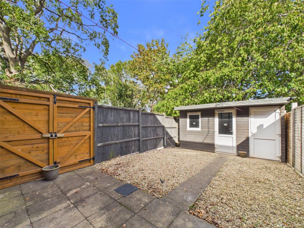 House in Worcester - View 4