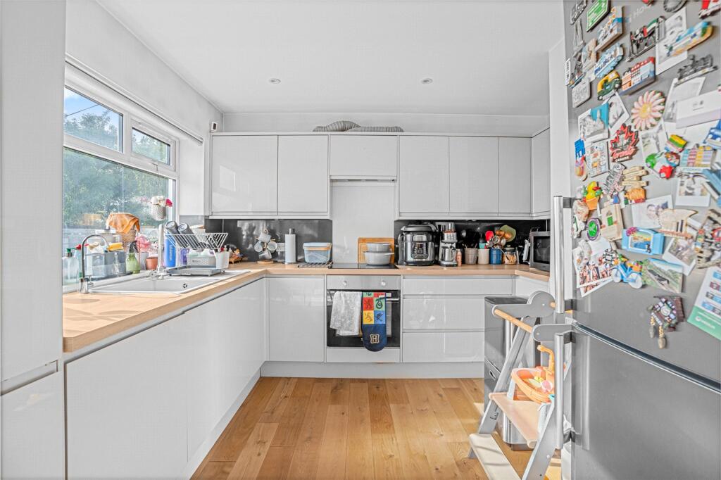 House in Watford, North Watford - View 5