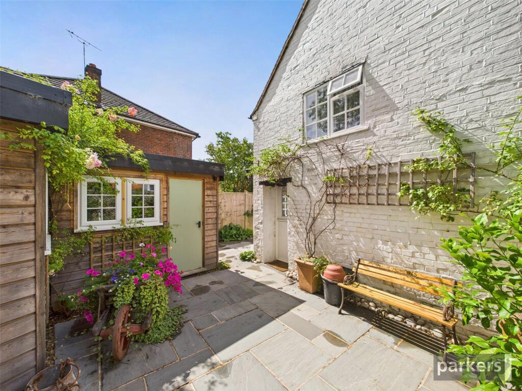 Main image of property: The Street, Shurlock Row, Reading, Berkshire, RG10