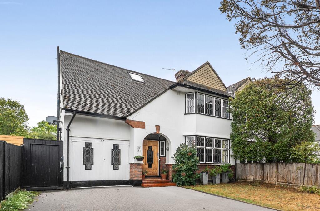 Main image of property: Queen's Drive, Thames Ditton, Surrey, KT7 0TW