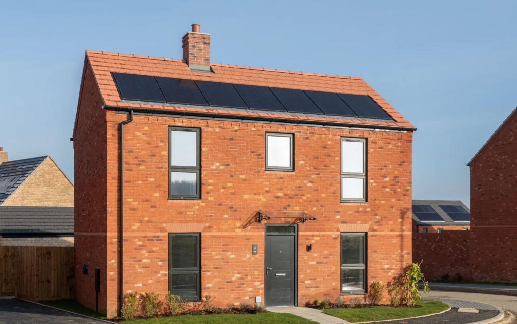 3-bed detached on Cromwell Lane, Coventry, CV4, £415,000