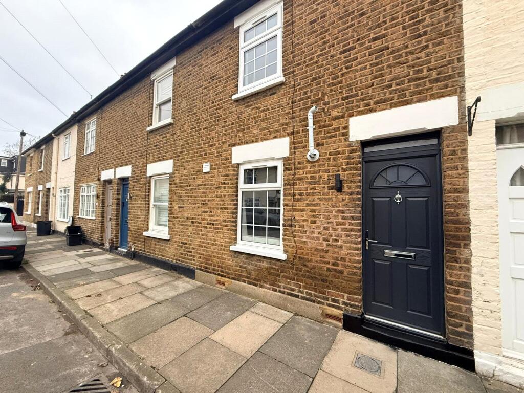 3-bed terraced on Trinity Road, Richmond, £800,000