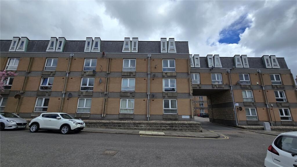 Salisbury Court, Aberdeen, AB10