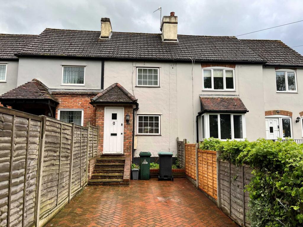 Main image of property: Bedmond Road, Pimlico, Hemel Hempstead, Hertfordshire, HP3