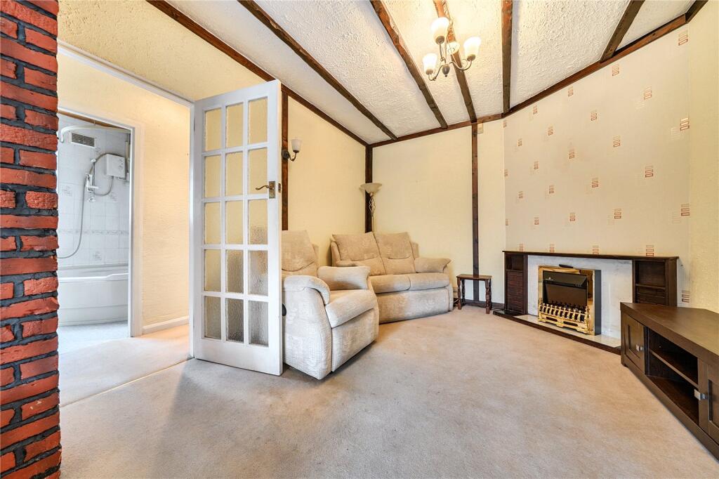 House in Sidcup, The Hollies, Longlands - View 2