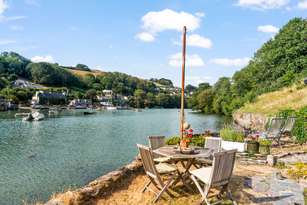 Bridgend, NEWTON FERRERS, South Devon - View 3