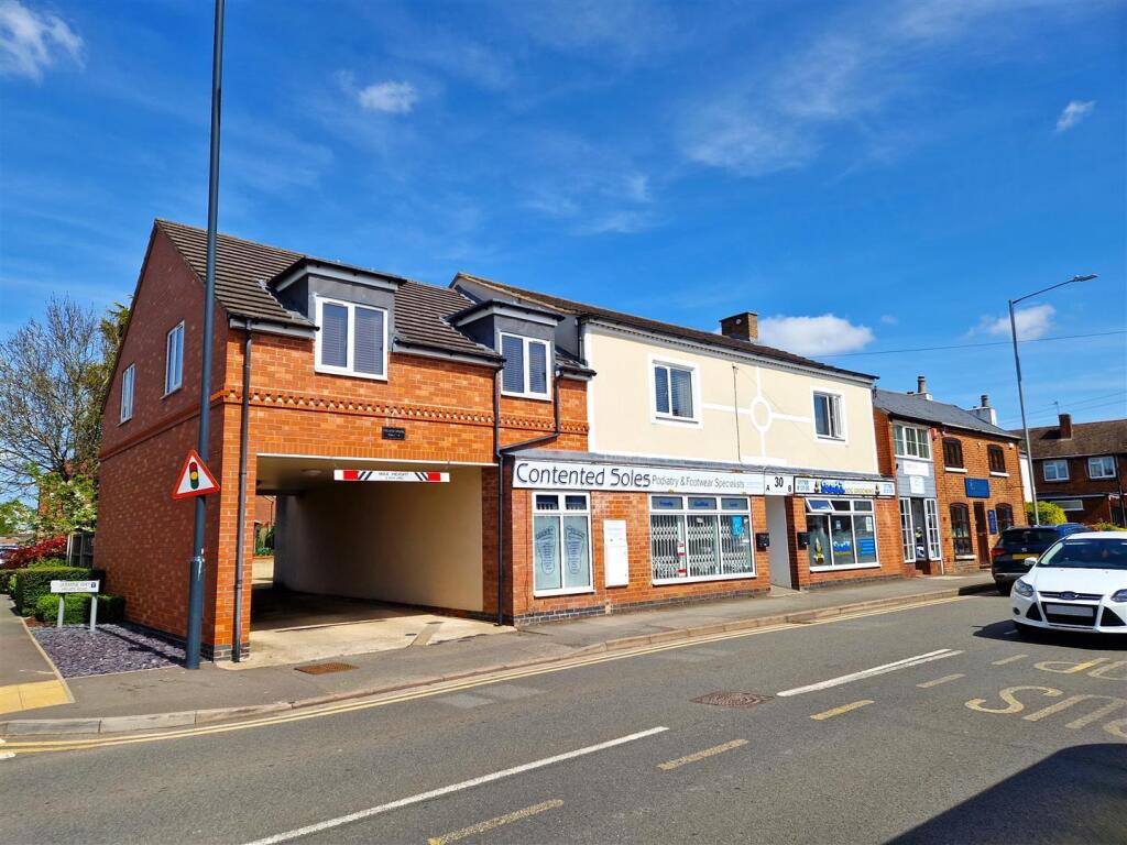 Apartment in Coventry - More