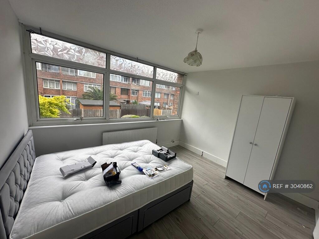 House in London - View 4