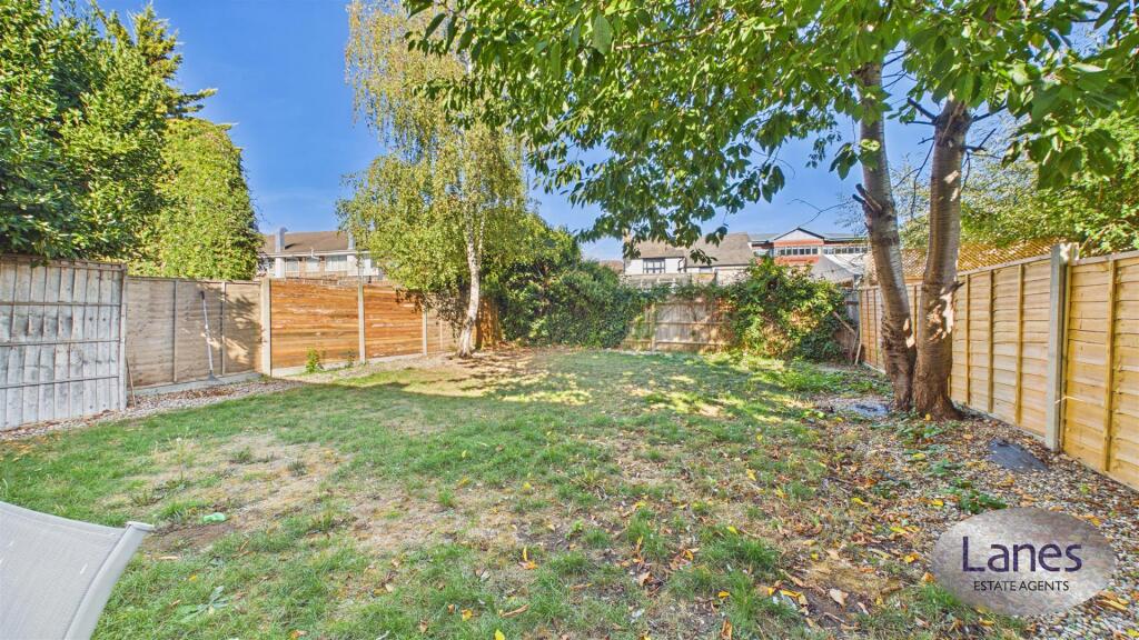 House in Enfield - More