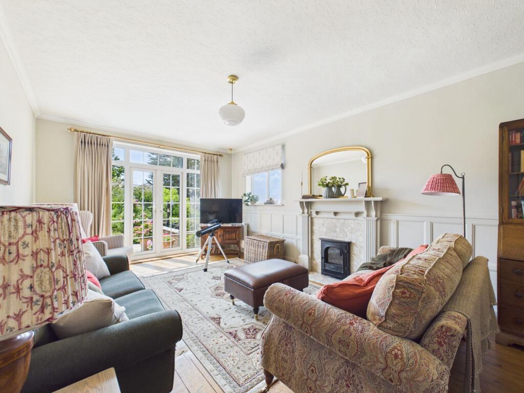 House in Gedling, Nottinghamshire - View 2