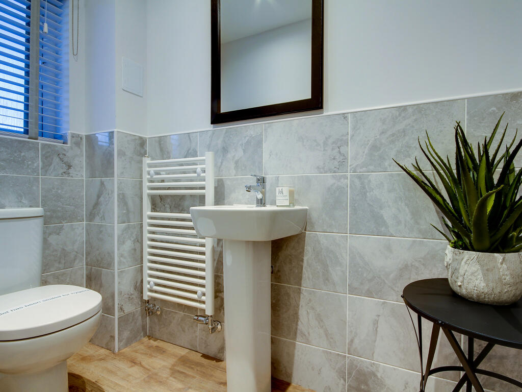 House in Stevenston, Auchenharvie, Ardeer - More
