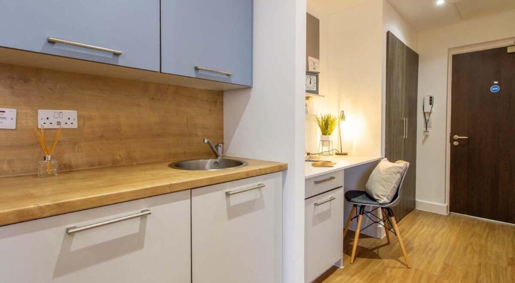 Studio flat for rent
