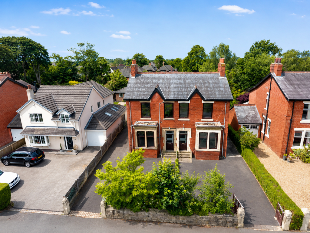 House in South Ribble, Longton - View 2