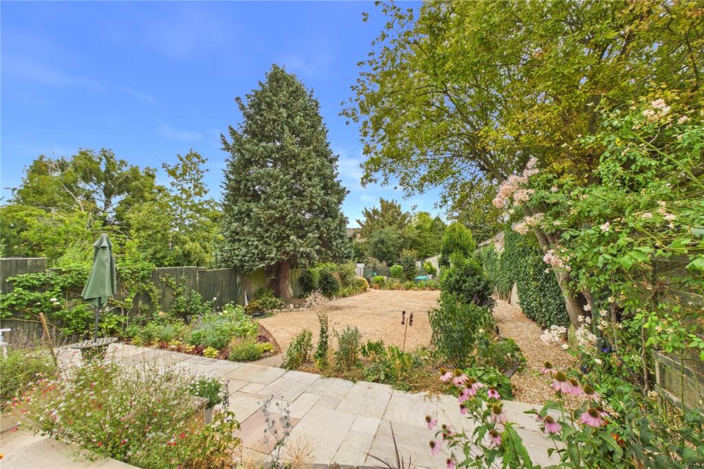 House in Basingstoke and Deane, Winklebury - View 3