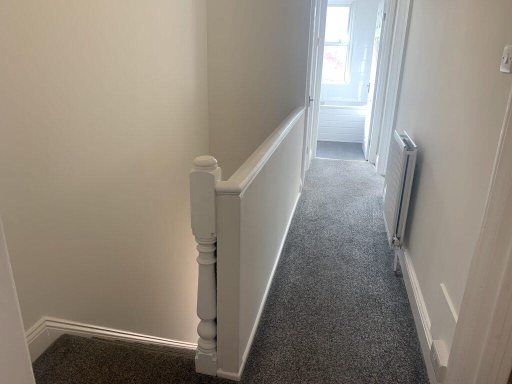 Apartment in Christchurch, Pokesdown, Bournemouth - View 5
