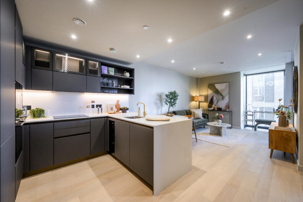 1-bed flat on The HiLight, Battersea, London, SW11, £575,000