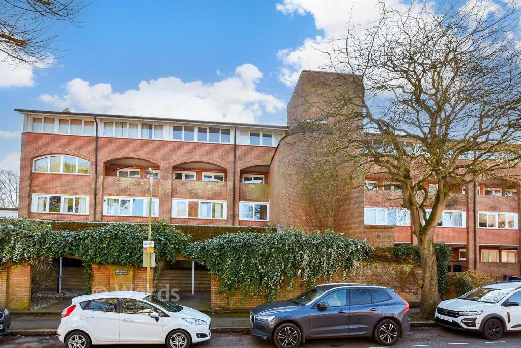 Main image of property: Grimston Gardens, Folkestone, Kent