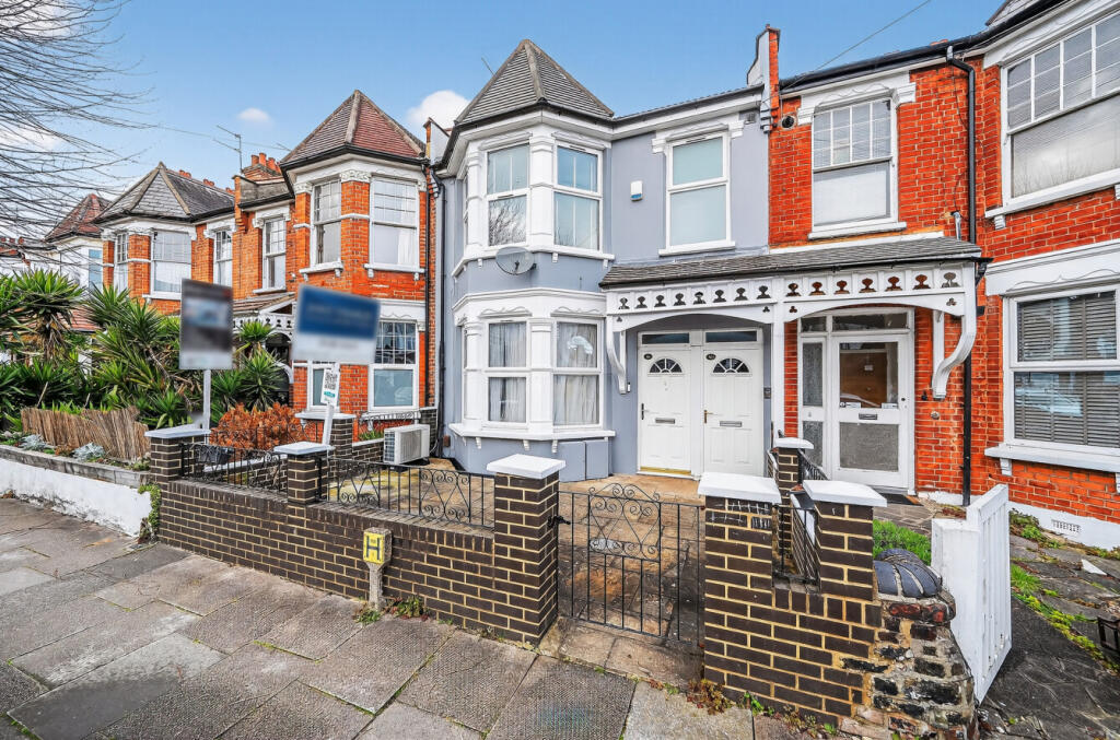 Main image of property: Kelvin Avenue, London, N13